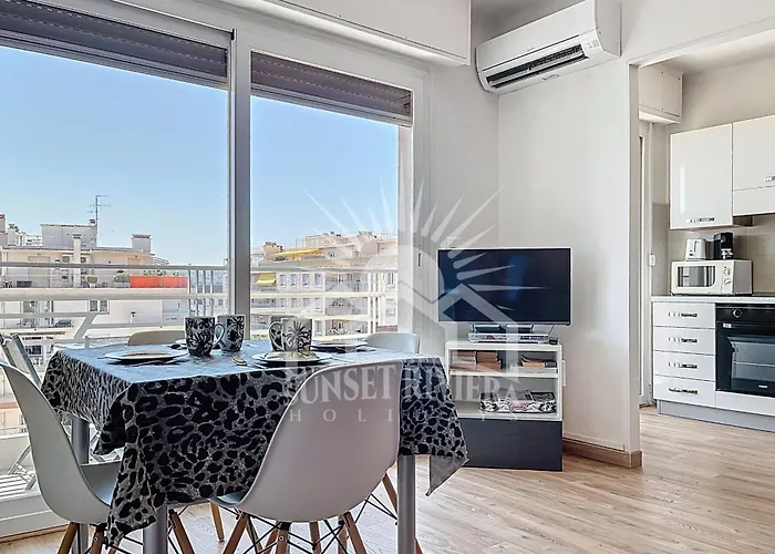 Apartment L'aiglon Airco In The Town Center For 4 By Sunset *