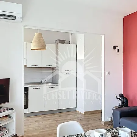 L'aiglon Airco In The Town Center For 4 By Sunset Antibes